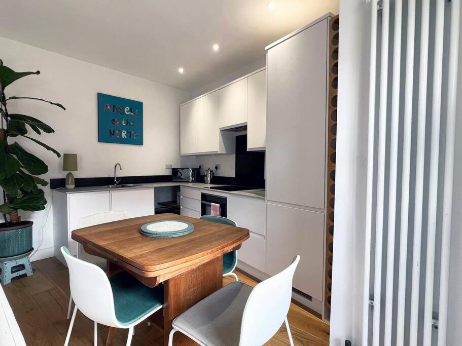 Poets Rest, Free Parking, Ev Socket Fees Apply Walk To Beach Brighton Екстер'єр фото
