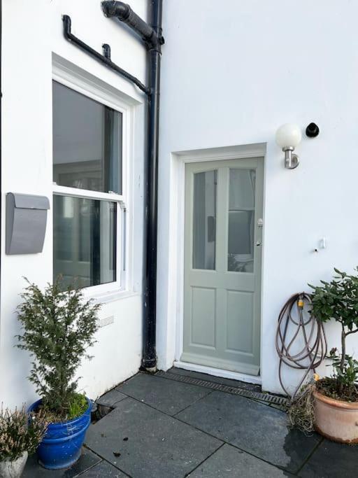 Poets Rest, Free Parking, Ev Socket Fees Apply Walk To Beach Brighton Екстер'єр фото