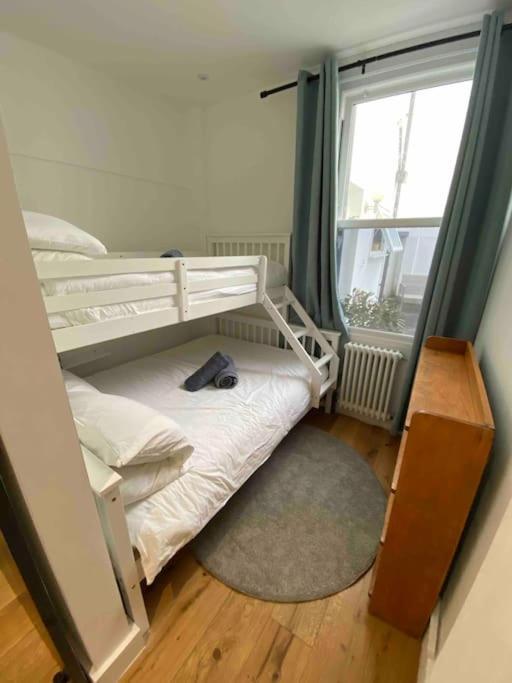 Poets Rest, Free Parking, Ev Socket Fees Apply Walk To Beach Brighton Екстер'єр фото